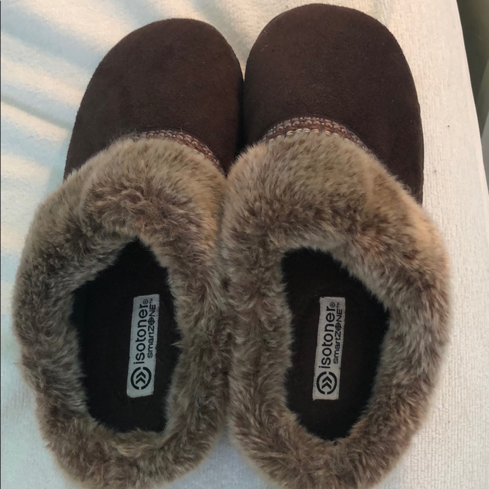 isotoner smartzone slippers